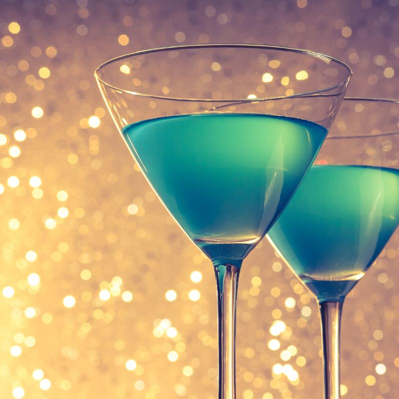 Bluesky GletscherEis Cocktail in edeln Gläsern